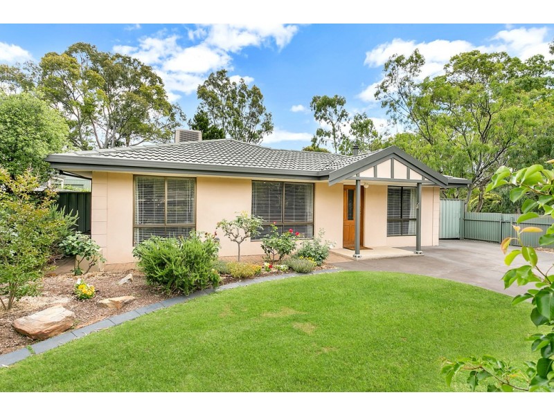2 Deborah Road, Aberfoyle Park SA 5159