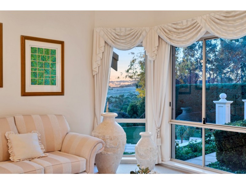 28 Ironbark Avenue, Flagstaff Hill SA 5159