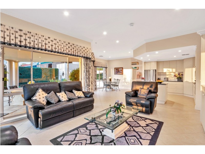 28 Ironbark Avenue, Flagstaff Hill SA 5159