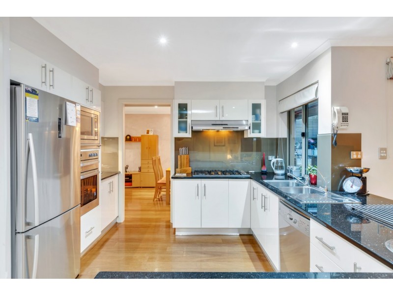 1 Malcolm Road, Flagstaff Hill SA 5159