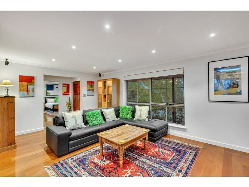 1 Malcolm Road, Flagstaff Hill SA 5159