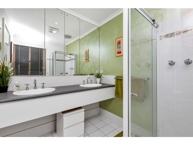 1 Malcolm Road, Flagstaff Hill SA 5159