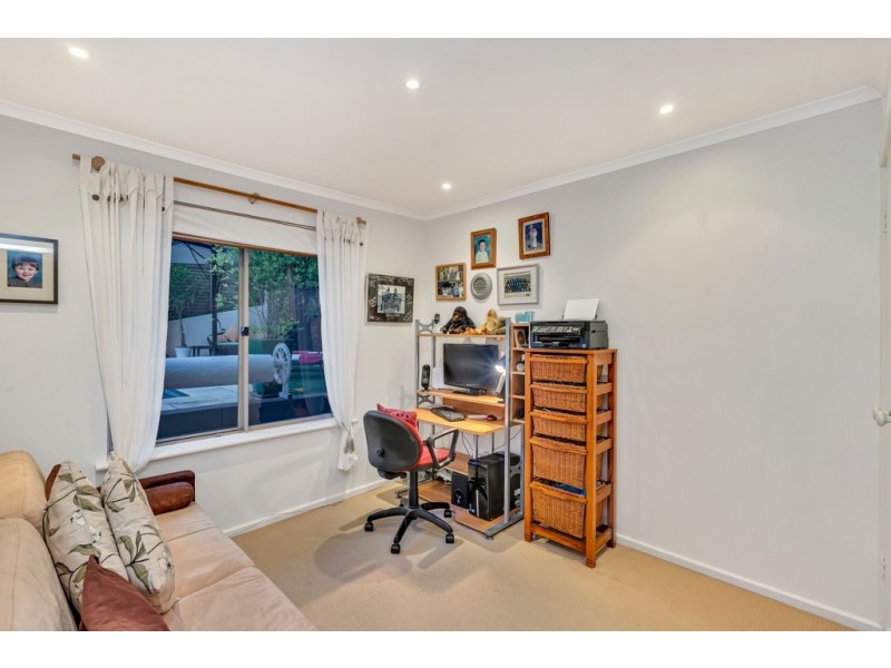 1 Malcolm Road, Flagstaff Hill SA 5159