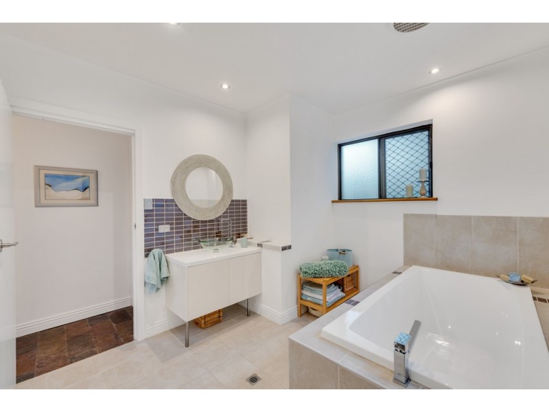 3 Vincent Boulevard, Flagstaff Hill SA 5159