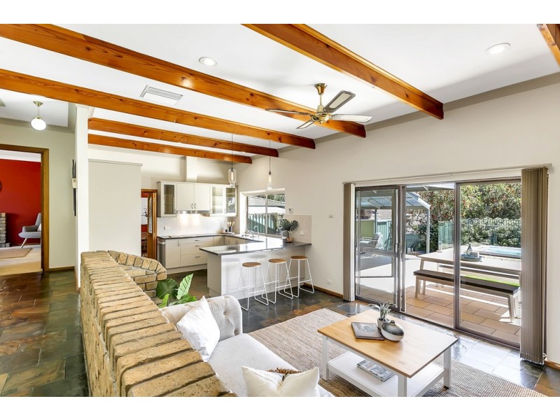 12 Leah Street, Aberfoyle Park SA 5159
