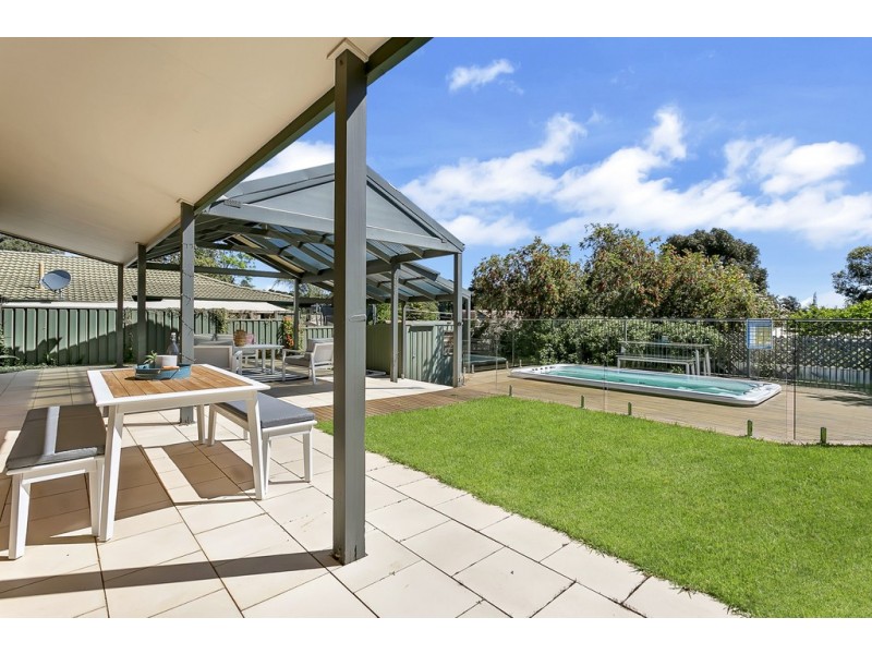 12 Leah Street, Aberfoyle Park SA 5159