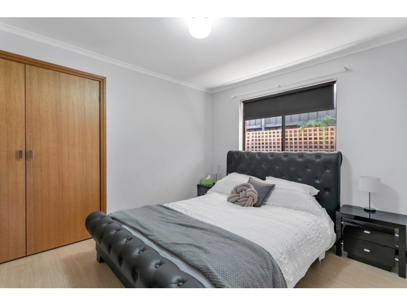 24 Vennachar Drive, Hallett Cove SA 5158