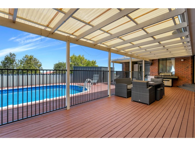 24 Vennachar Drive, Hallett Cove SA 5158