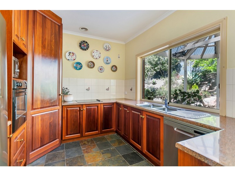 29 Scenic Court, Chandlers Hill SA 5159