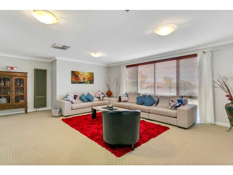 8 Chelsea Avenue, Flagstaff Hill SA 5159