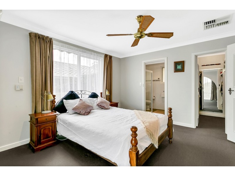 8 Chelsea Avenue, Flagstaff Hill SA 5159