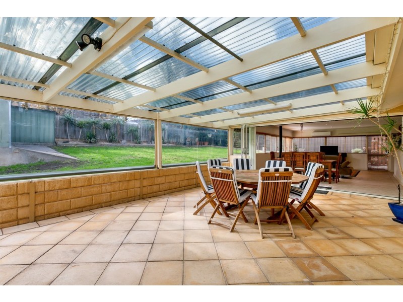 8 Chelsea Avenue, Flagstaff Hill SA 5159