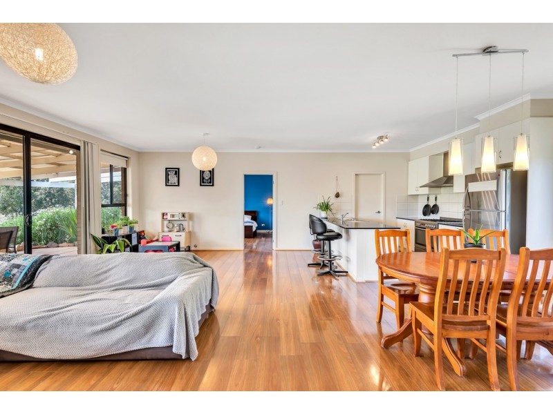 18A Featherstone Drive, Huntfield Heights SA 5163