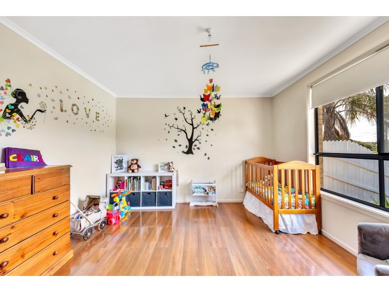 18A Featherstone Drive, Huntfield Heights SA 5163