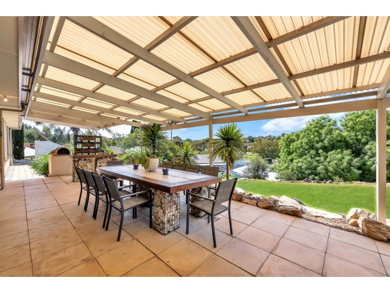 18A Featherstone Drive, Huntfield Heights SA 5163