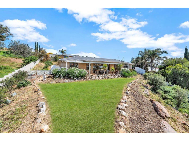 18A Featherstone Drive, Huntfield Heights SA 5163