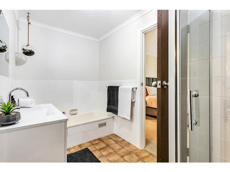 16 Lalina Street, Happy Valley SA 5159