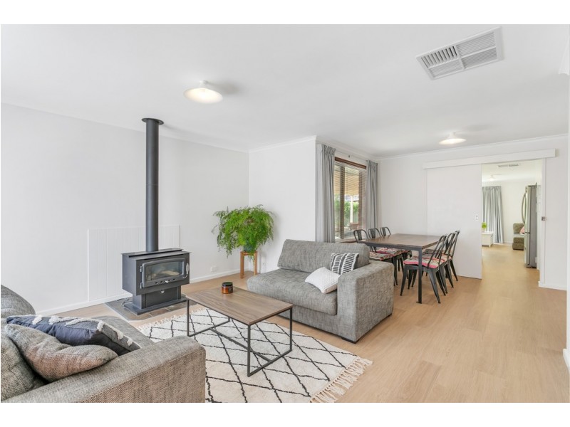 16 Hartog Street, Woodcroft SA 5162