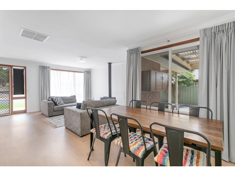 16 Hartog Street, Woodcroft SA 5162