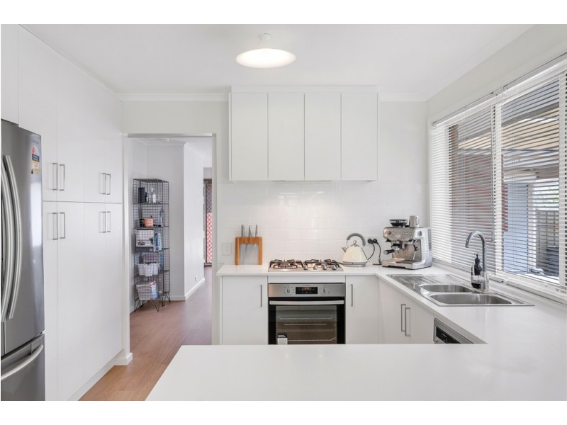 16 Hartog Street, Woodcroft SA 5162