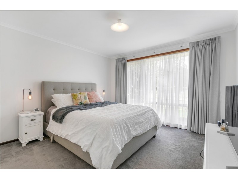 16 Hartog Street, Woodcroft SA 5162