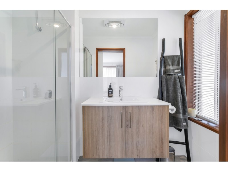 16 Hartog Street, Woodcroft SA 5162