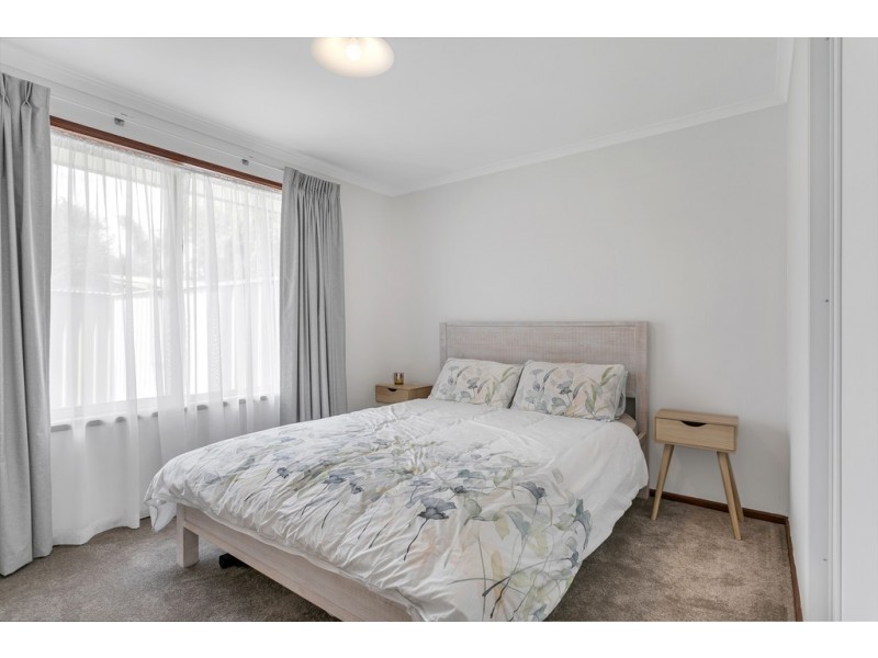 16 Hartog Street, Woodcroft SA 5162