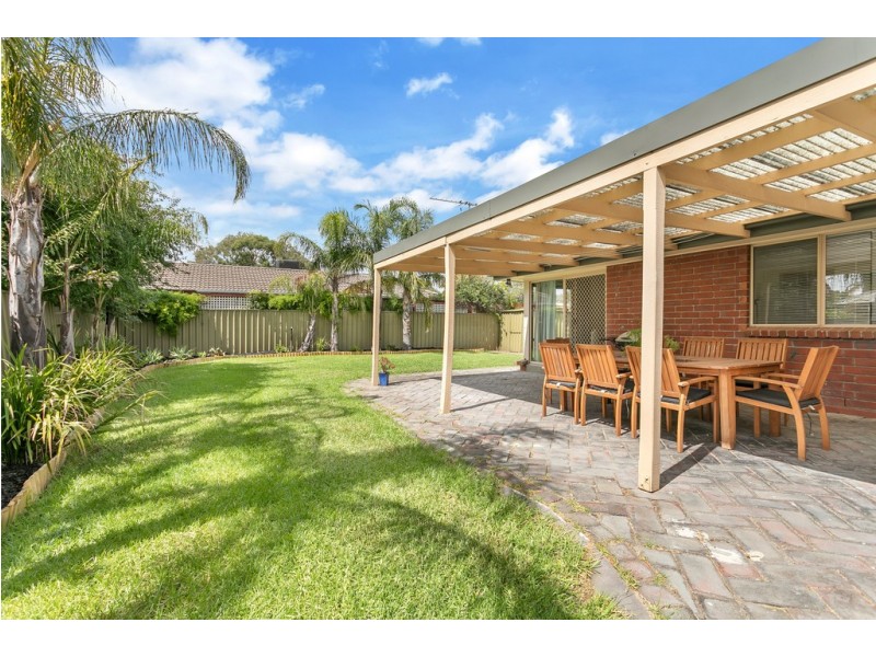 16 Hartog Street, Woodcroft SA 5162