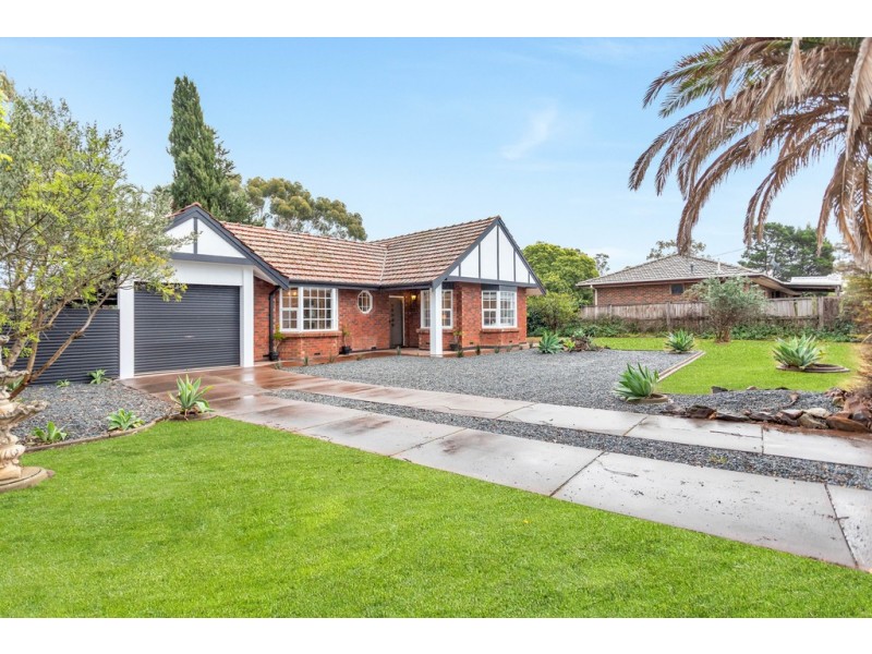 90 Black Road, Flagstaff Hill SA 5159