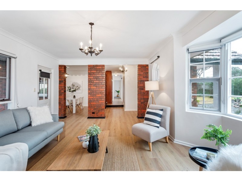 90 Black Road, Flagstaff Hill SA 5159