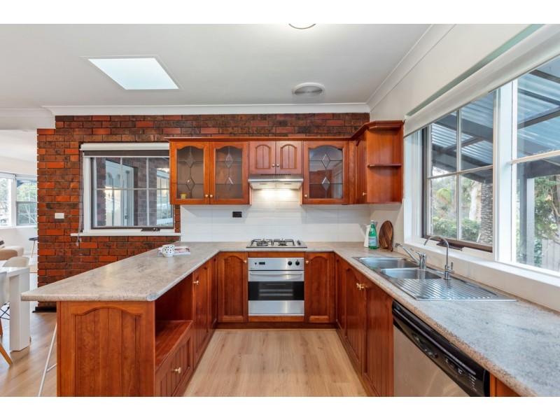 90 Black Road, Flagstaff Hill SA 5159