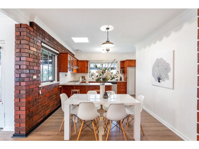 90 Black Road, Flagstaff Hill SA 5159