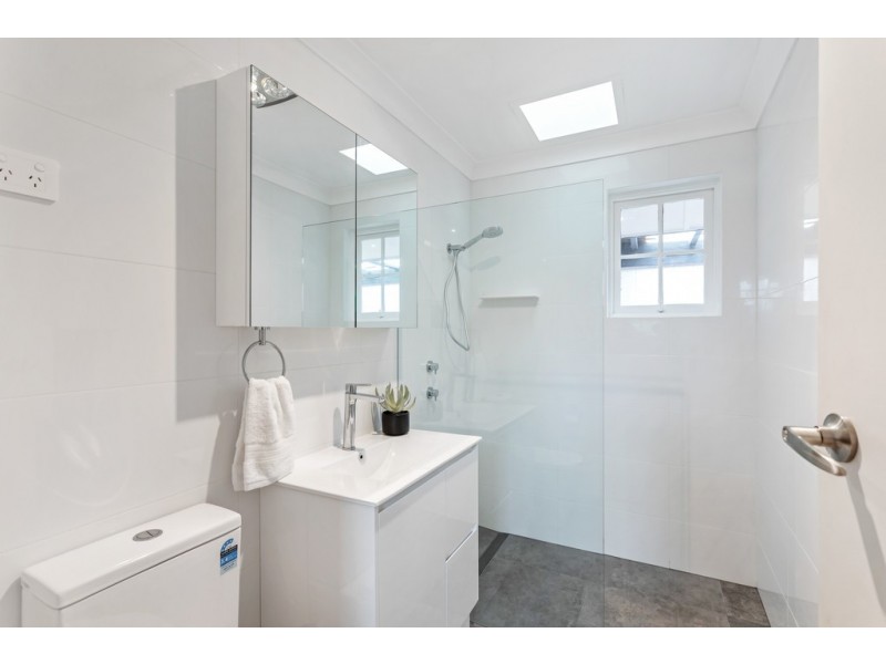 90 Black Road, Flagstaff Hill SA 5159