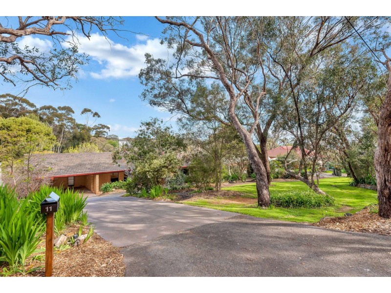 11 Yalpara Street, Eden Hills SA 5050