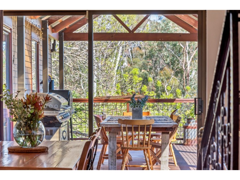 11 Yalpara Street, Eden Hills SA 5050