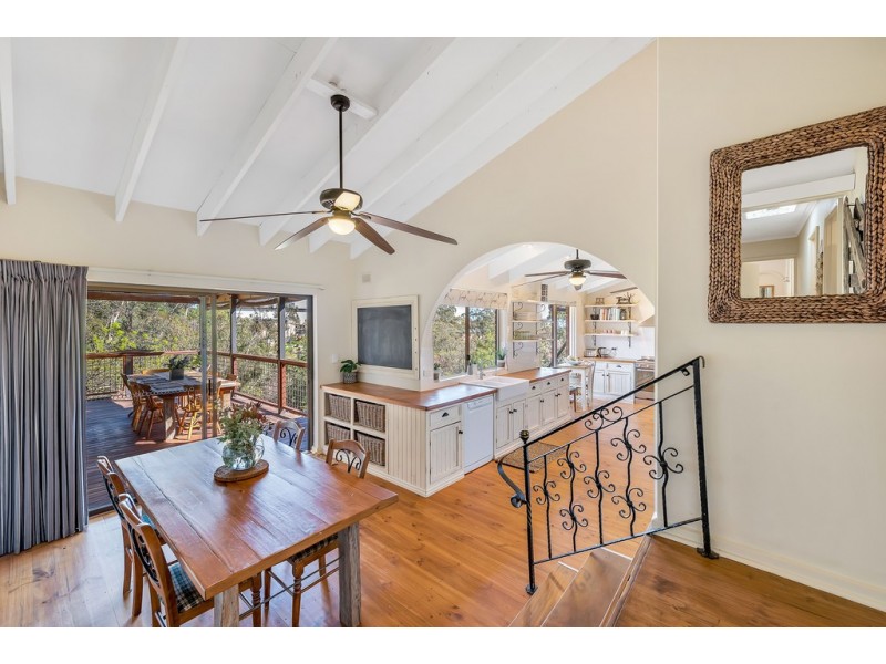 11 Yalpara Street, Eden Hills SA 5050