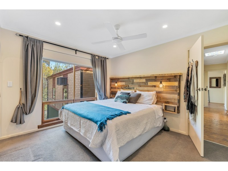 11 Yalpara Street, Eden Hills SA 5050