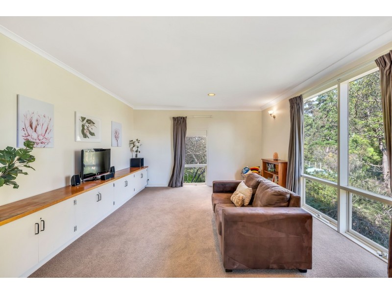 11 Yalpara Street, Eden Hills SA 5050