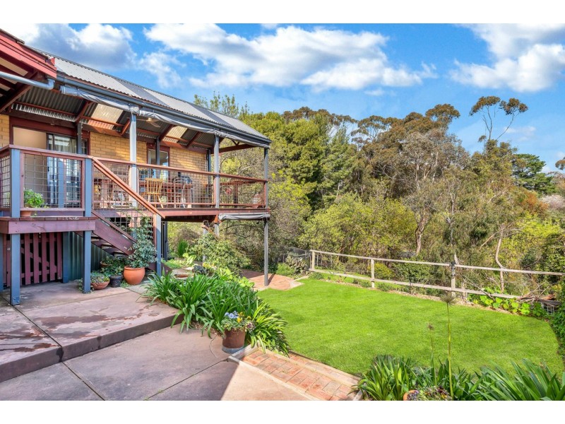 11 Yalpara Street, Eden Hills SA 5050