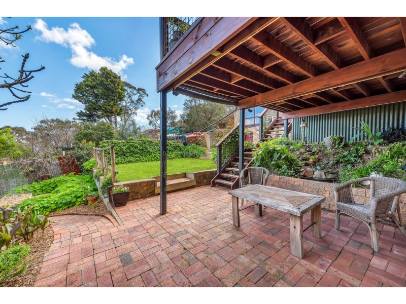 11 Yalpara Street, Eden Hills SA 5050