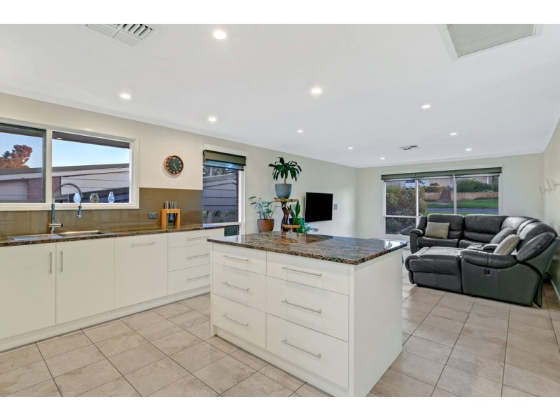 29 Bellavista Road, Flagstaff Hill SA 5159