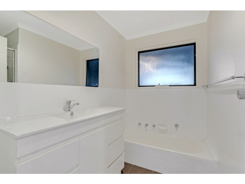 29 Bellavista Road, Flagstaff Hill SA 5159