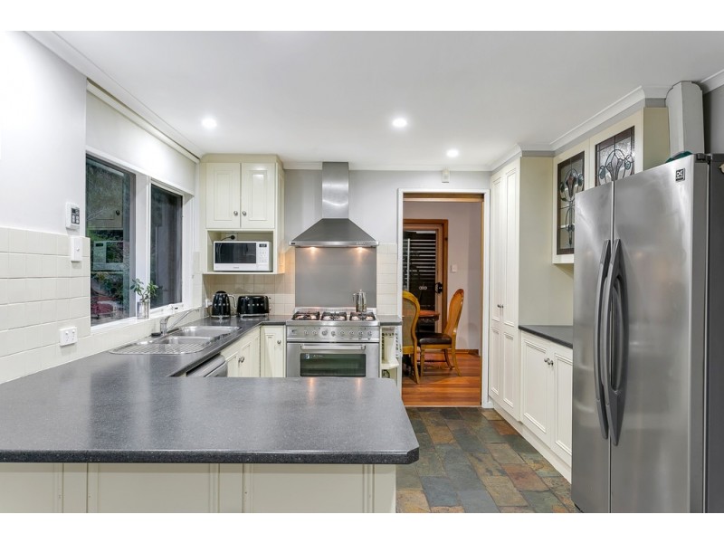 5 Redgum Place, Aberfoyle Park SA 5159