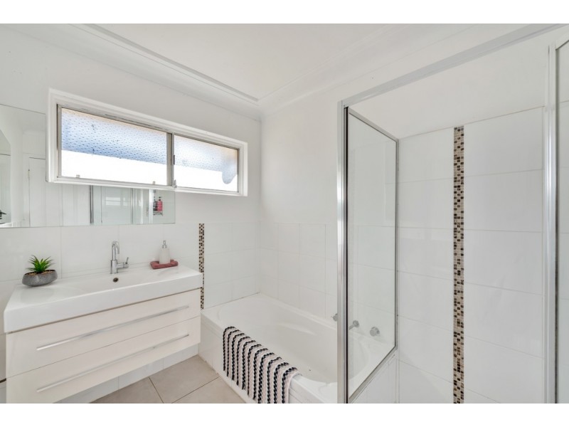 50 Glenloth Drive, Happy Valley SA 5159