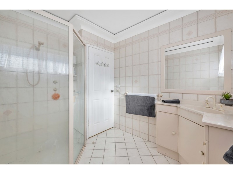 50 Glenloth Drive, Happy Valley SA 5159