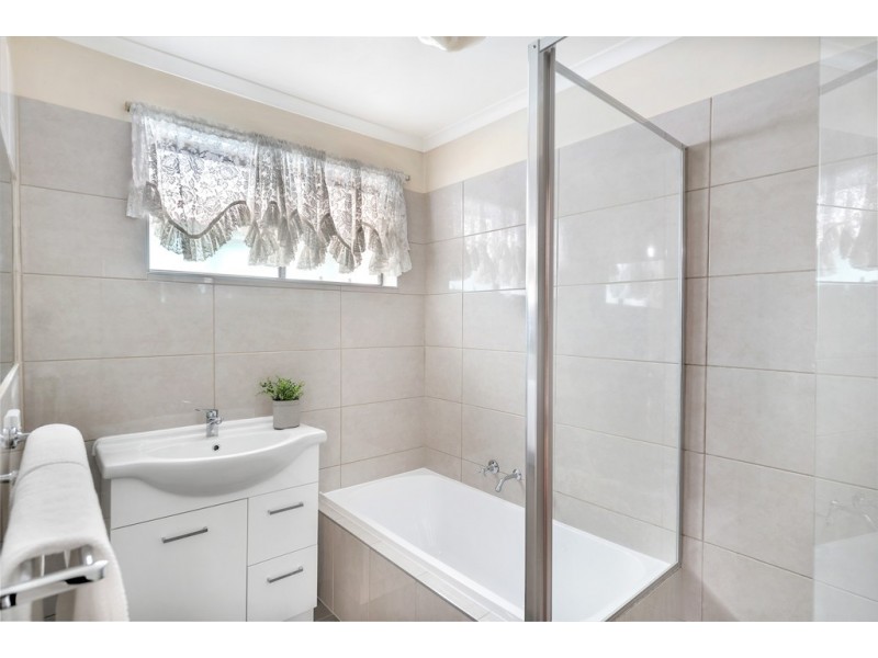 22 Glenhuntly Drive, Flagstaff Hill SA 5159