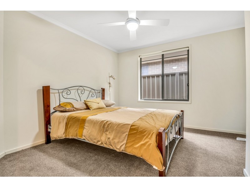 23 Sovereign Drive, Woodcroft SA 5162