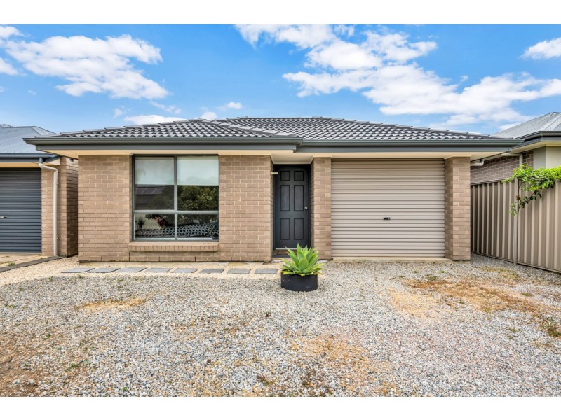 23 Sovereign Drive, Woodcroft SA 5162