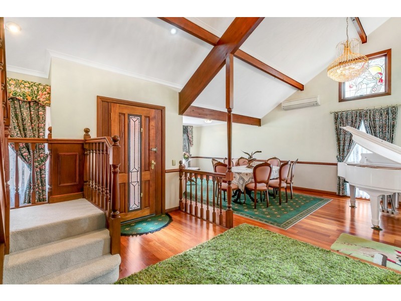 5 College Avenue, Aberfoyle Park SA 5159