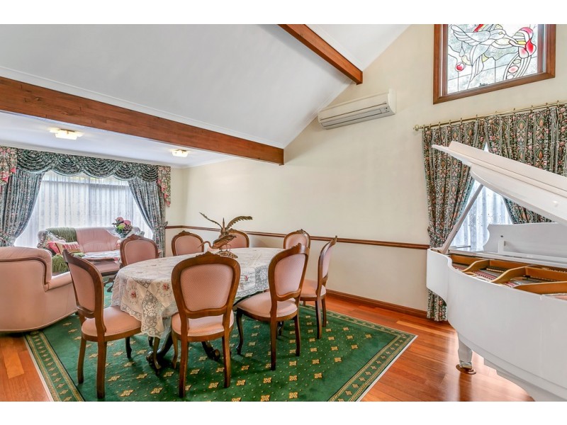 5 College Avenue, Aberfoyle Park SA 5159